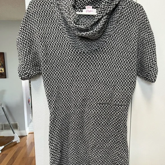 Candies black & white shirt sleeve long sweater - Picture 1 of 5